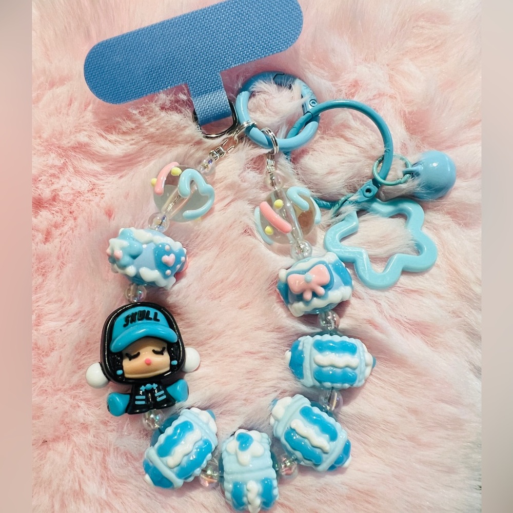 💙🧡💛Buy 3 get 1 free❤️Blue and White Beaded Keychain
